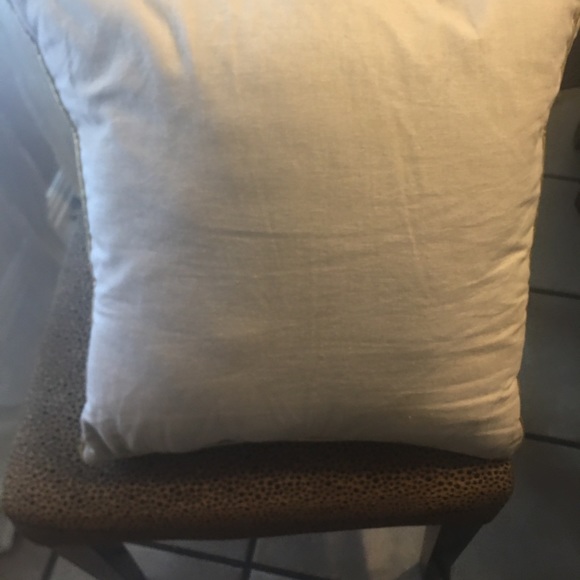 BEAUTIFUL ELEPHANT PILLOWS - Picture 3 of 3